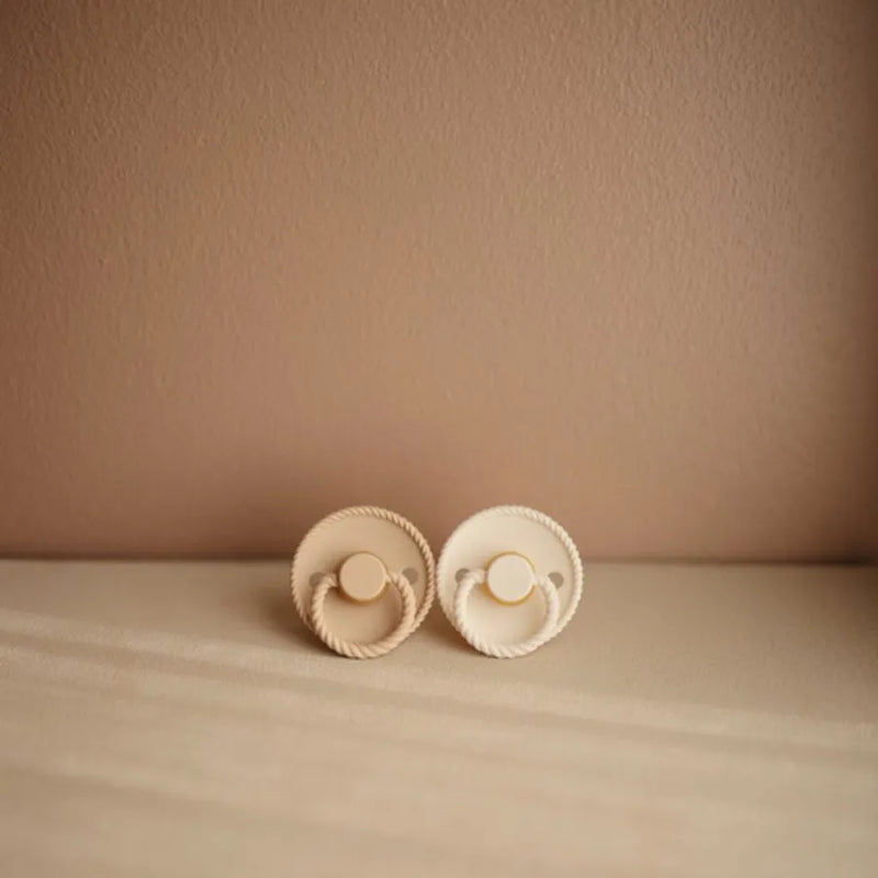 Suzete din cauciuc natural Rope, set de 2 bucăți, cream/croissant